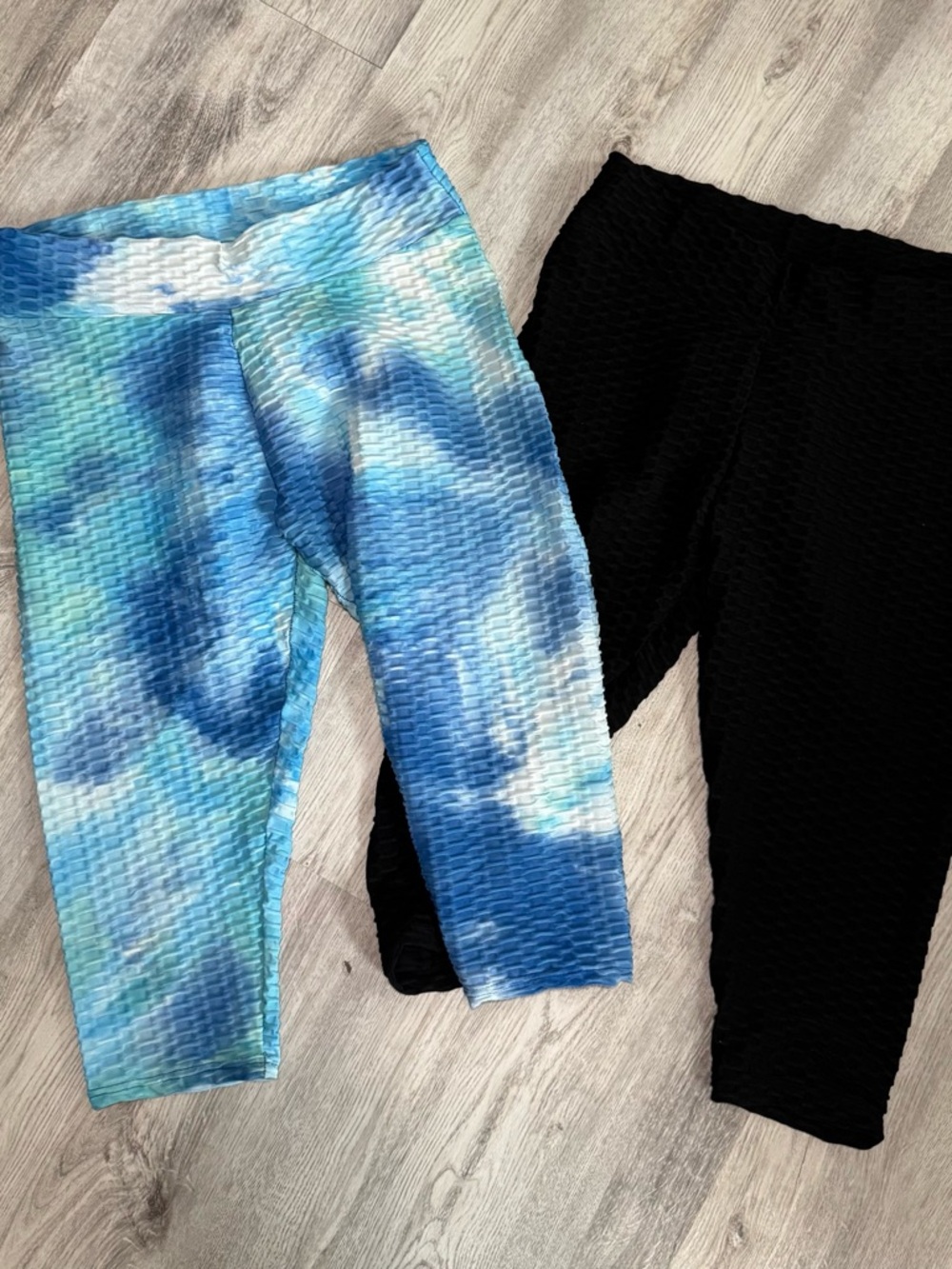 Womens Booty Lift Capris Leggings. Blue Tie-Dye & Black - Pack of 2
